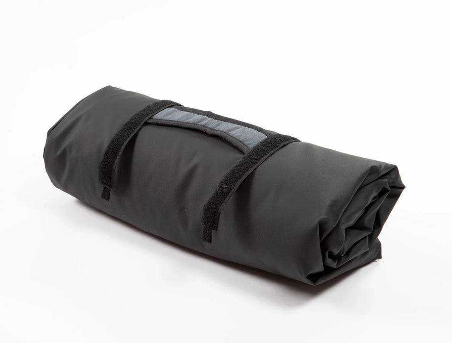 "COMFORTER" - Bæredygtigt udendørstæppe med trådløs varme (inkl powerbank) - Seniorpleje - varmetæppe - OUTCHAIR - OUT-6002 - - -